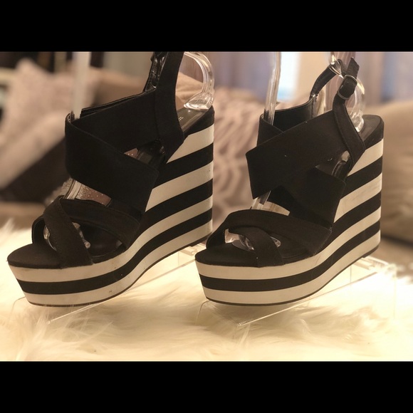 CALL IT SPRING  Black and White Wedges - Picture 1 of 4